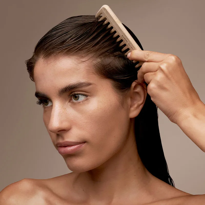 Cheveux démêlés en douceur Cheveux démêlés en douceur