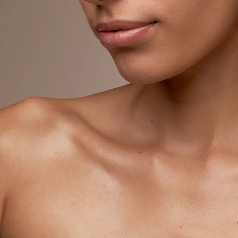 Photo lifestyle de l'exfoliant corps doux Photo lifestyle de l'exfoliant corps doux