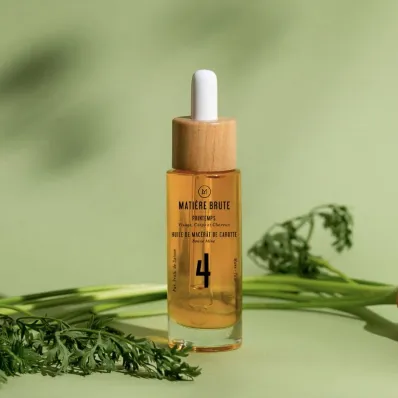 Huile Bio de Mac&eacute;r&acirc;t de Carotte Bonne Mine, ravive naturellement la luminosit&eacute; du teint