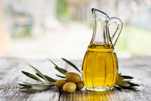 Utiliser de l’huile d’olive sur son visage, est-ce une bonne idée ?