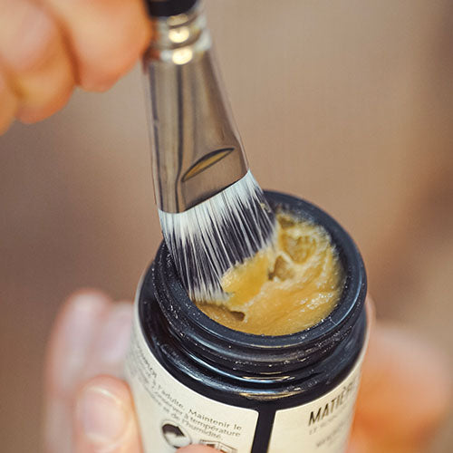 pinceau pour masque au miel de foret protégée, soin visage réparateur, soin cosmétique biologique sans parfum, sans huile essentielle, sans aucune toxicité.
