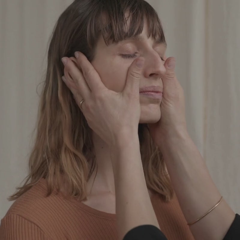 yoga du visage, massage visage drainant